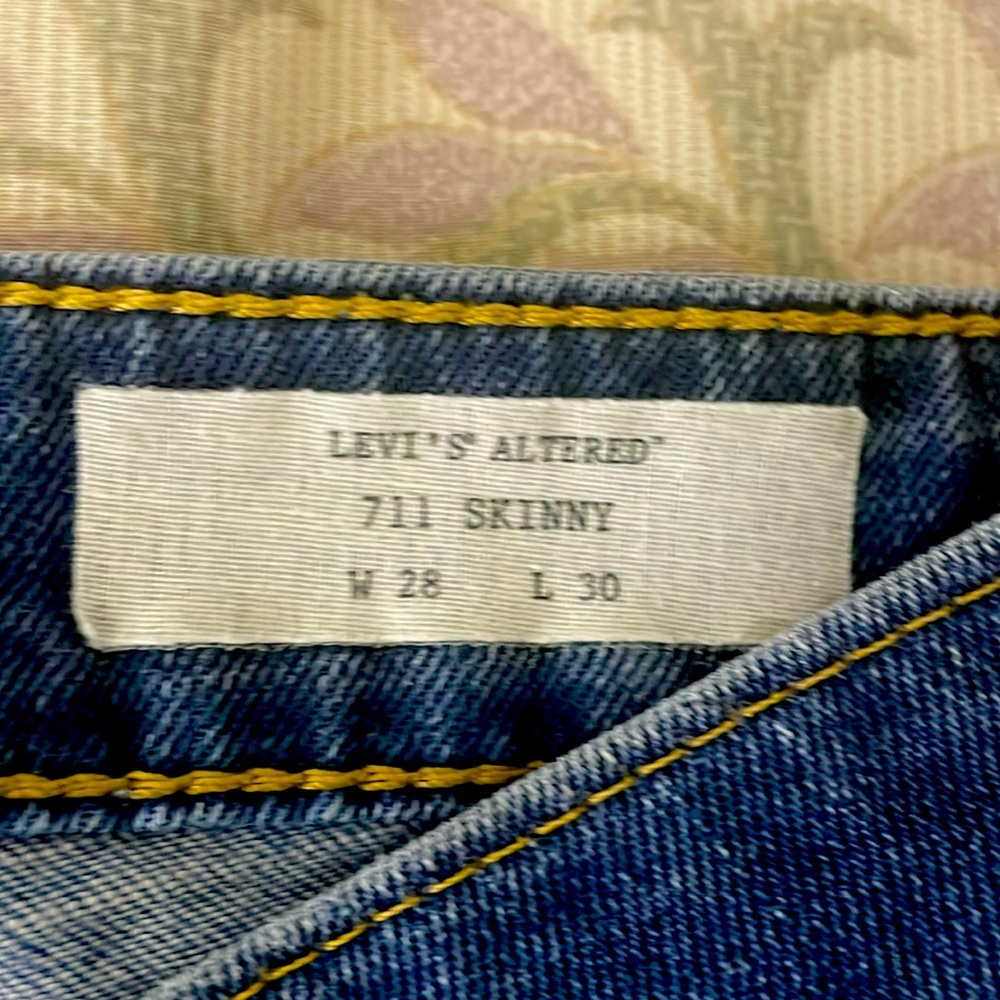 Levi’s altered 711 Skinny w28 and L30 mid rise jeans
